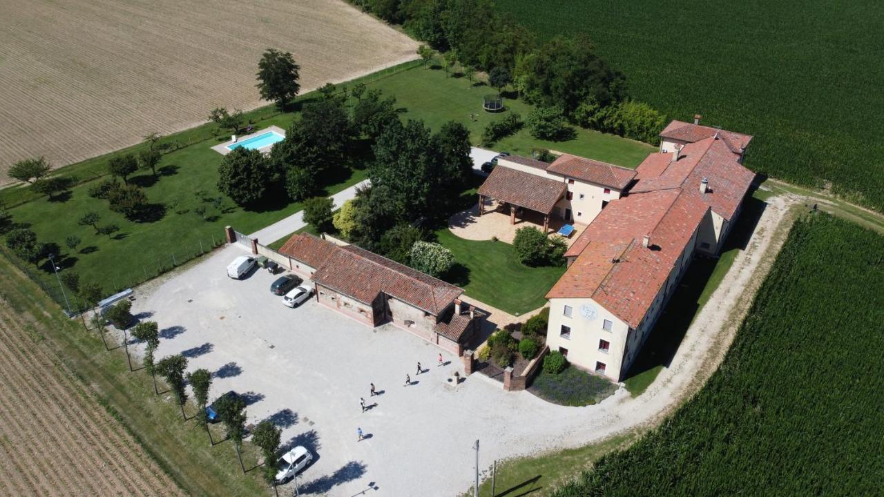 Agriturismo Borgo Tecla Rosà エクステリア 写真