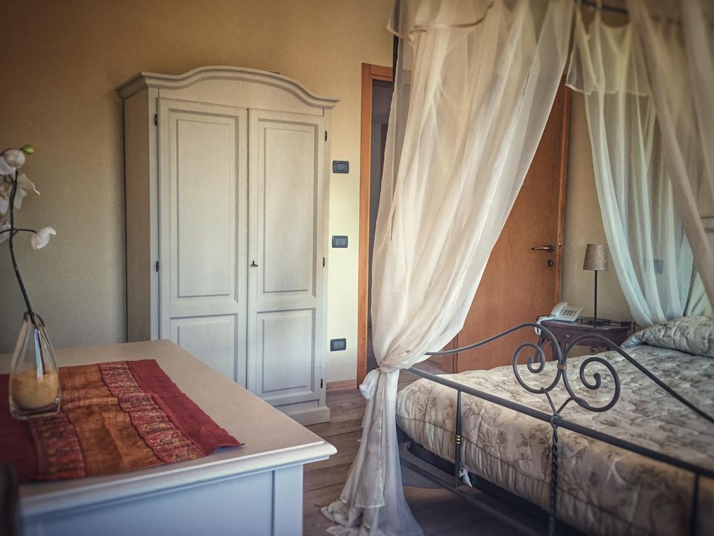 Agriturismo Borgo Tecla Rosà エクステリア 写真