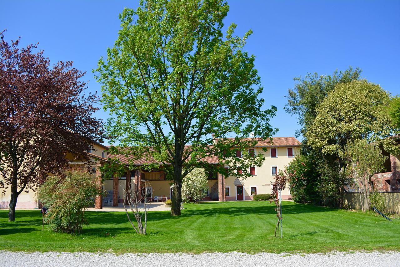 Agriturismo Borgo Tecla Rosà エクステリア 写真