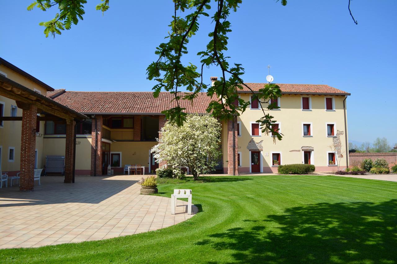 Agriturismo Borgo Tecla Rosà エクステリア 写真