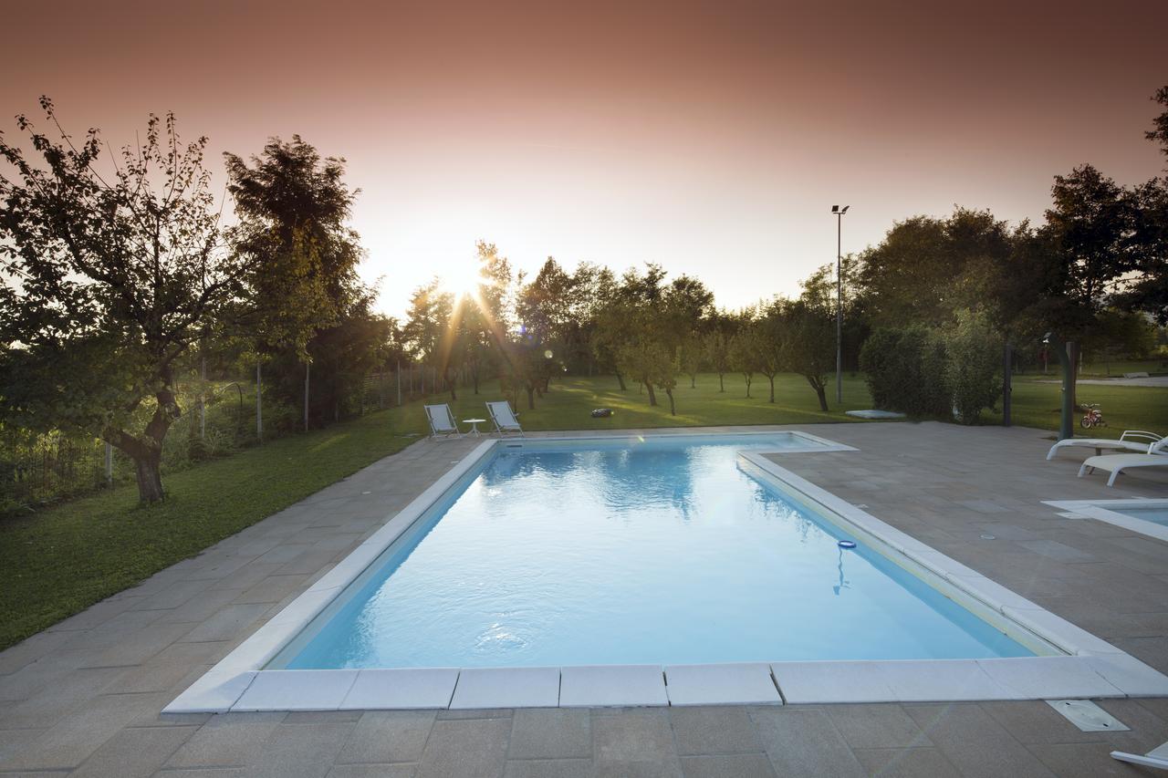 Agriturismo Borgo Tecla Rosà エクステリア 写真